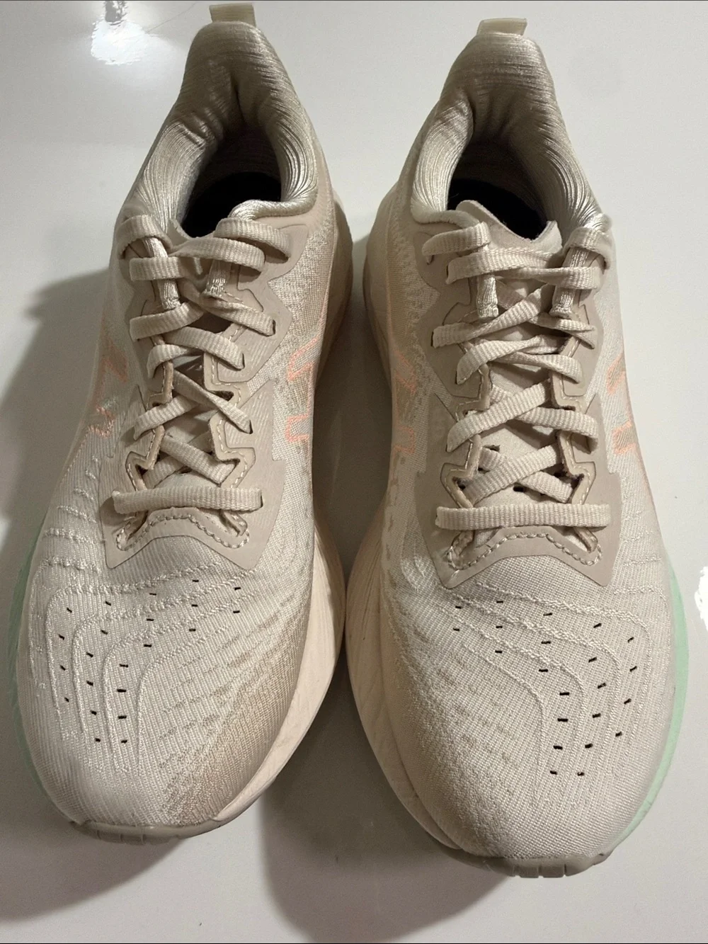 ASICS Novablast 4 Oatmeal Moonrock Women Sz 8.5